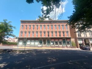 Plaza Hotel in Old Town Plaza